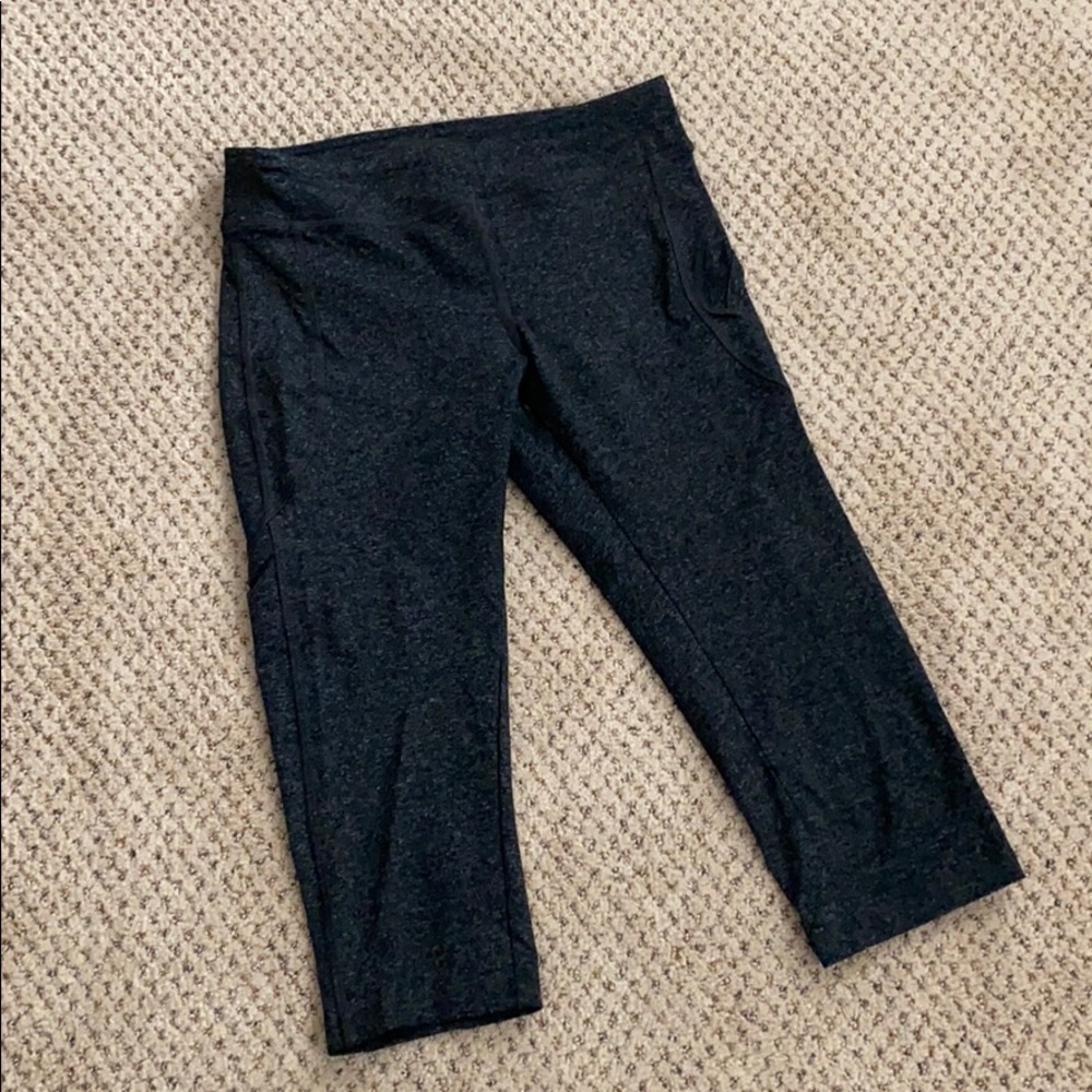 Dark grey cropped athletic leggings, XS